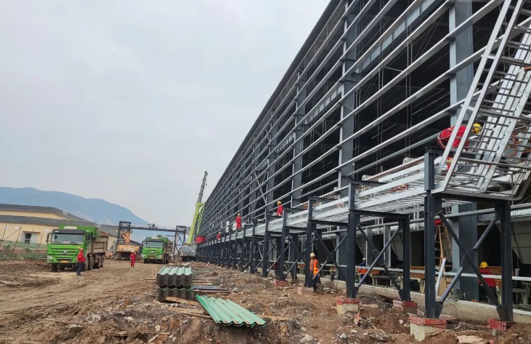 機械化施工高效助力項目建設(shè)(圖2) 機械化施工高效助力項目建設(shè)(圖2)