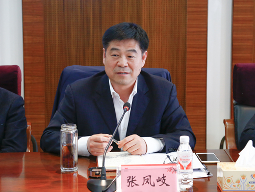 農(nóng)行湖北省分行副行長李新平一行到訪宜化集團(tuán)(圖4) 農(nóng)行湖北省分行副行長李新平一行到訪宜化集團(tuán)(圖4)