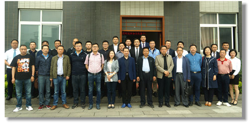 宜都園區(qū)舉行2019年復(fù)合肥優(yōu)質(zhì)產(chǎn)能合作商戰(zhàn)略洽談會(huì)(圖3) 宜都園區(qū)舉行2019年復(fù)合肥優(yōu)質(zhì)產(chǎn)能合作商戰(zhàn)略洽談會(huì)(圖3)