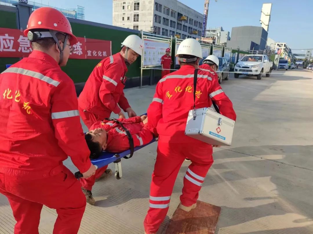 【安全生產月】磷氟鋰業項目部開展觸電事故應急演練(圖2) 圖片