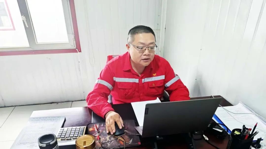 【先進榜樣】優秀共產黨員邢玉林:立足崗位 用業績踐行初心和使命(圖4) 【先進榜樣】優秀共產黨員邢玉林:立足崗位 用業績踐行初心和使命(圖4)