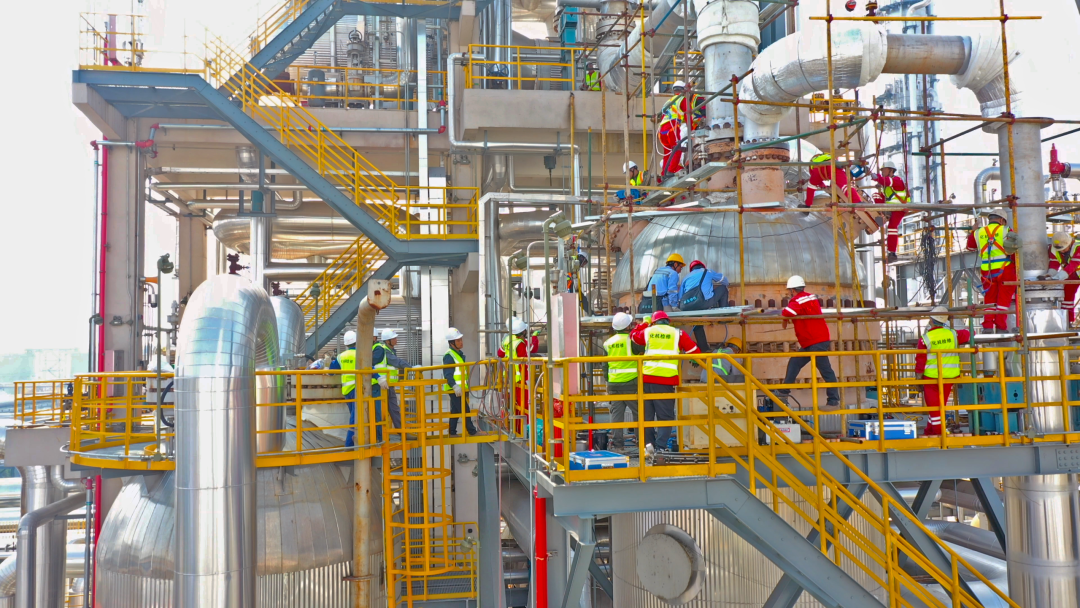 化機公司圓滿完成新宜化工變換爐大修任務(圖2) 化機公司圓滿完成新宜化工變換爐大修任務(圖2)