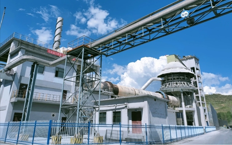 青海宜化篩分石灰壓球裝置一次性開(kāi)車(chē)成功(圖1) 青海宜化篩分石灰壓球裝置一次性開(kāi)車(chē)成功(圖1)