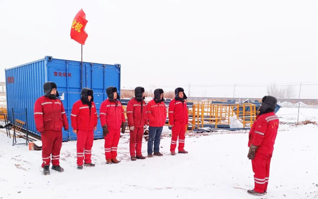 迎寒風戰(zhàn)冰雪,化機公司鏖戰(zhàn)綠色甲醇項目建設一線(圖2) 圖片