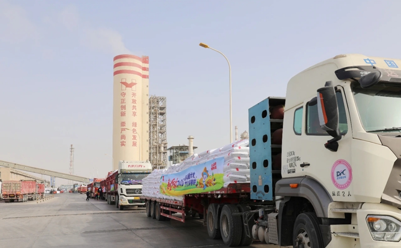 新疆天運：開足馬力生產，全力服務春耕(圖1)