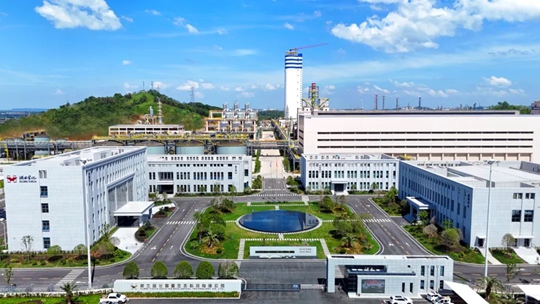 楚星生態(tài)年產(chǎn)40萬噸磷銨、20萬噸硫基復(fù)合肥項(xiàng)目竣工投產(chǎn)(圖1)